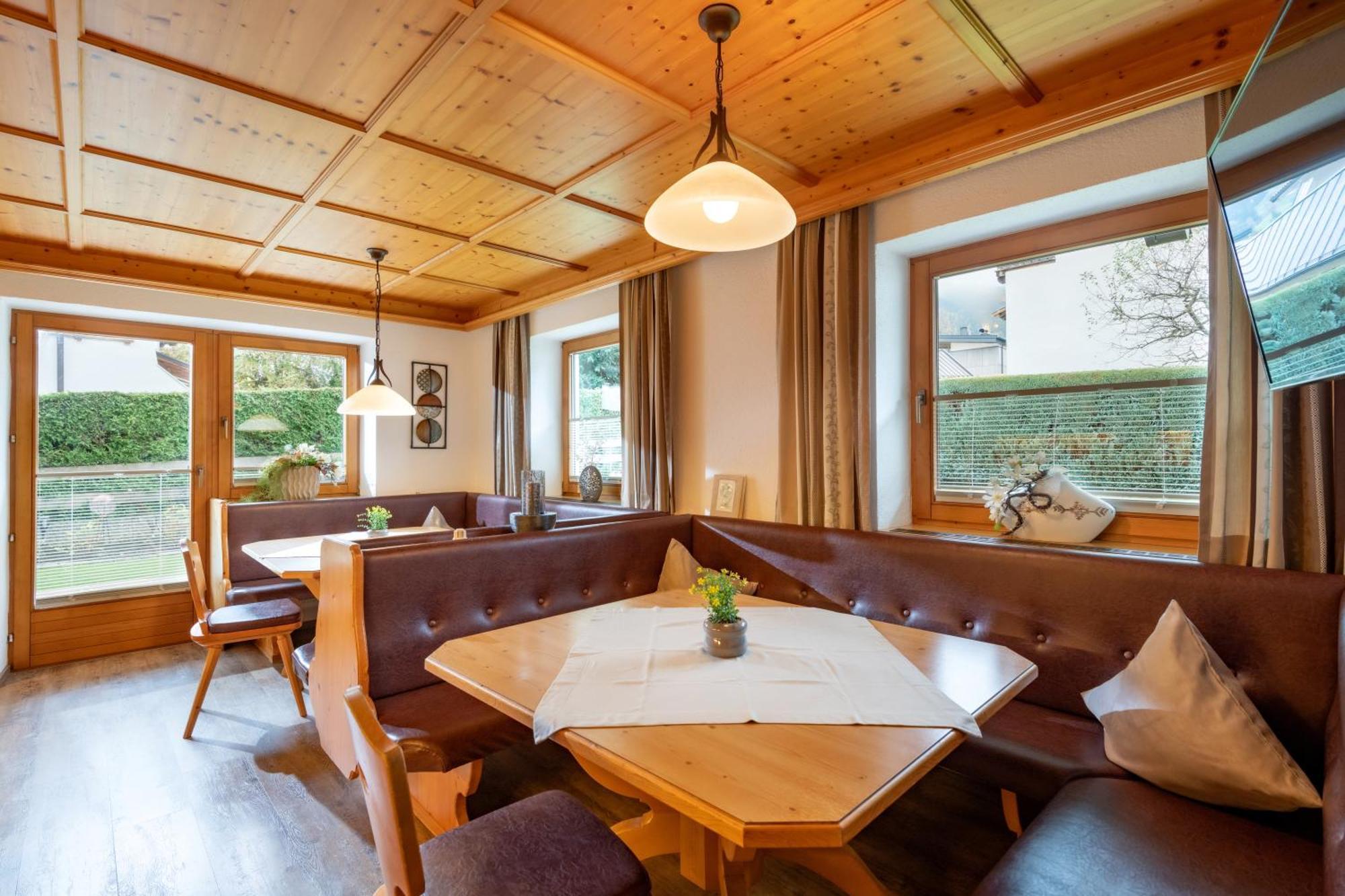 Haus Schroll Διαμέρισμα Ried im Zillertal Εξωτερικό φωτογραφία